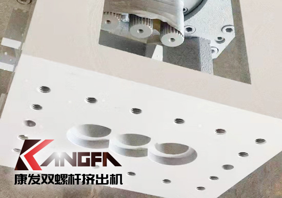 康發(fā)65、75高扭三螺桿擠出機(jī)產(chǎn)量高、能耗低、塑化、密練功能、分散效果好
