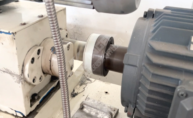 康發雙螺桿擠出機小型試驗機又開始轉動啦！